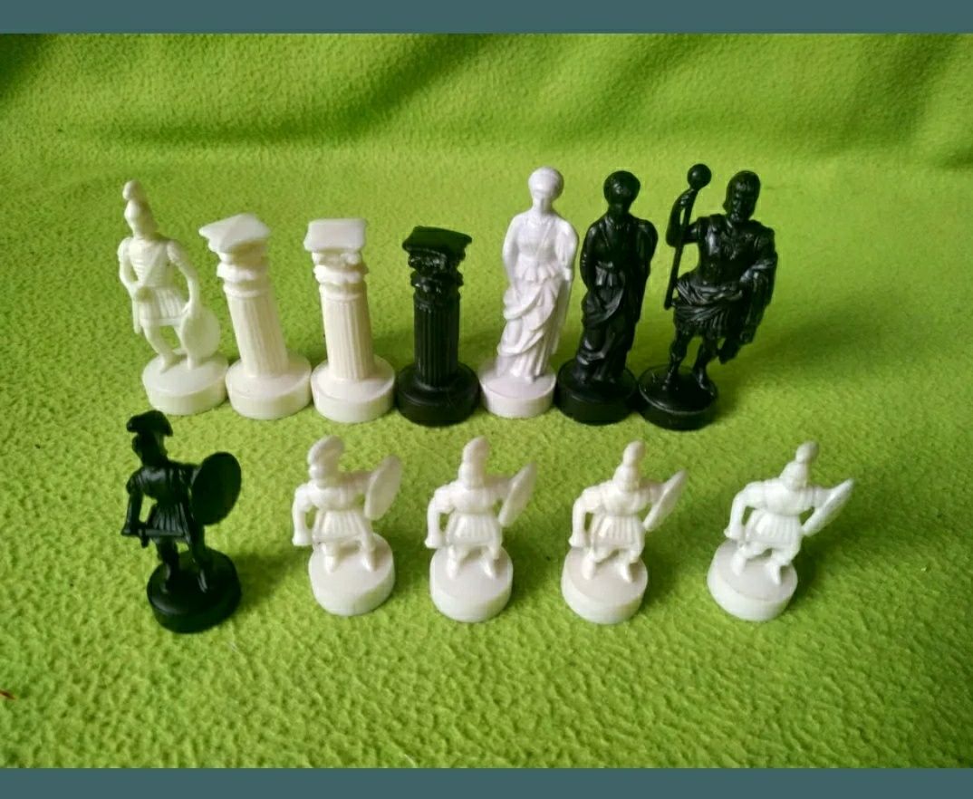 Фигуры РИМЛЯНЕ поштучно разные шахматы, шахмати, из СССР.