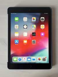 iPad Air (2013) 16GB у гарному стані