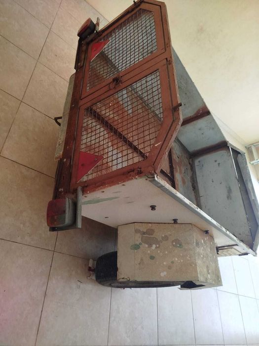 Reboque para automóveis usado