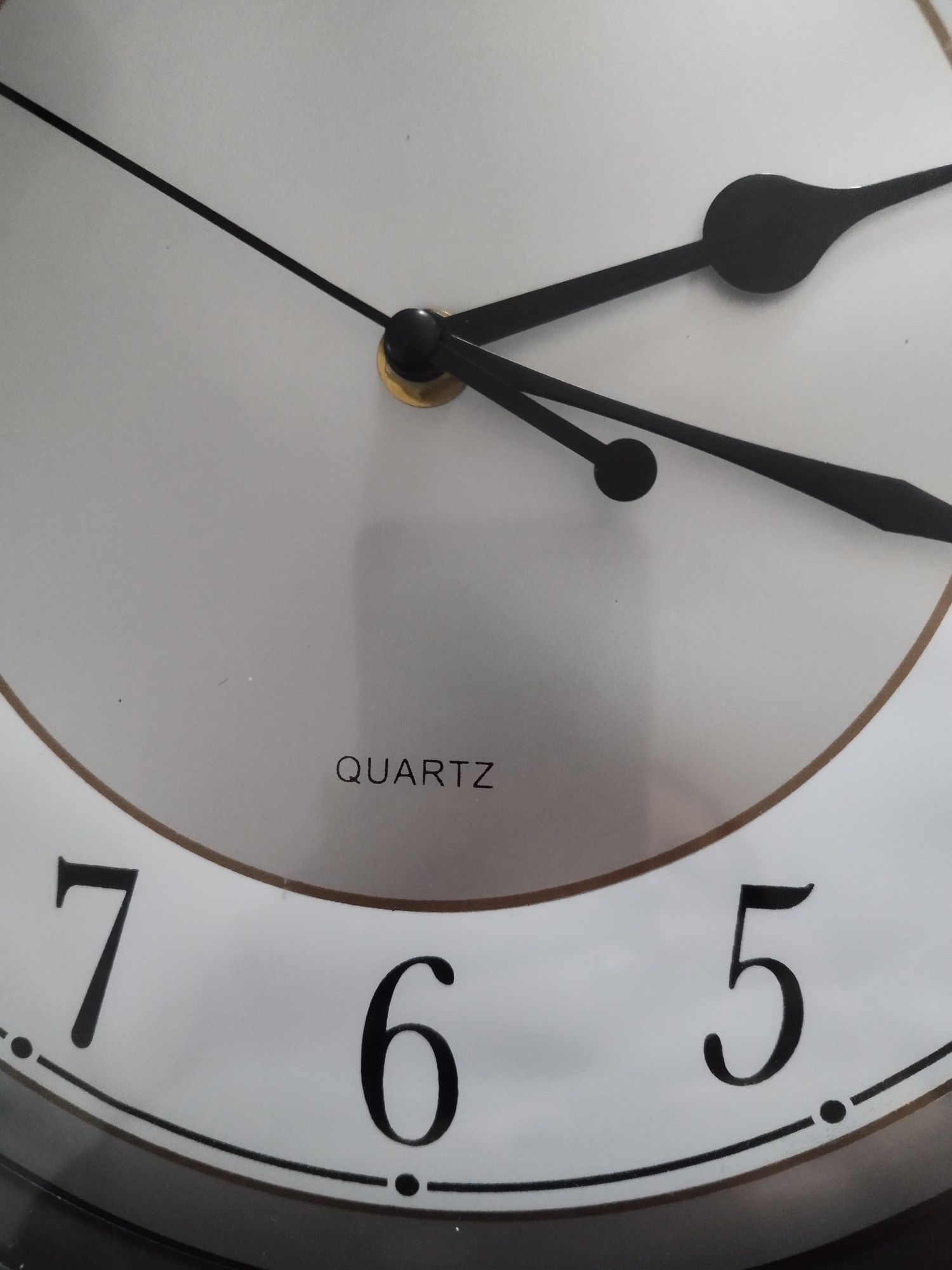 Часы настенные Quartz