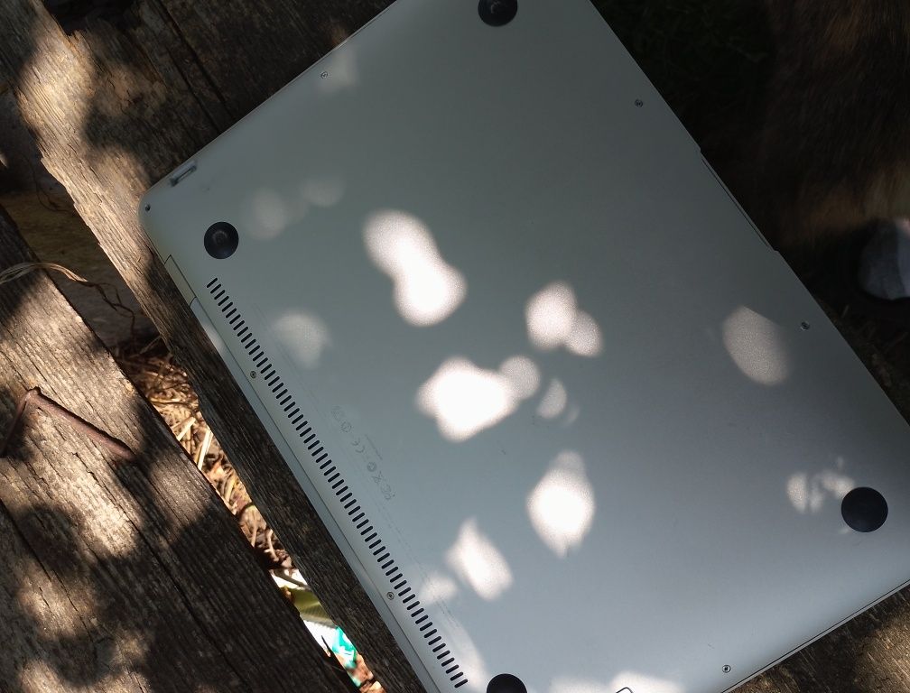 Продам macbook air 2008 в чудовому стані