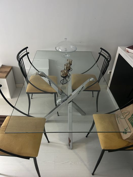 Mesa de vidro em estado excelente