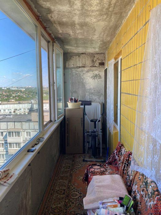 Продам 2к. квартиру на ж/м Тополя-2, буд. 43