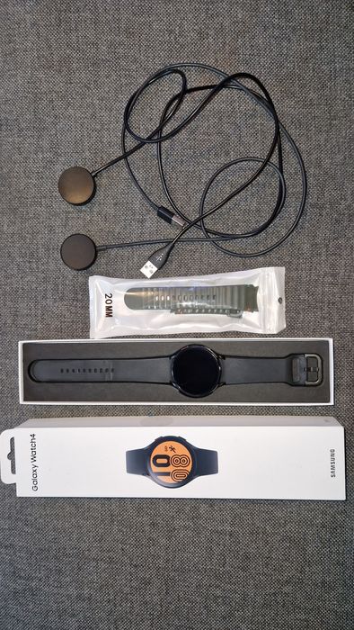SAMSUNG Galaxy Watch 4 44mm Bluetooth