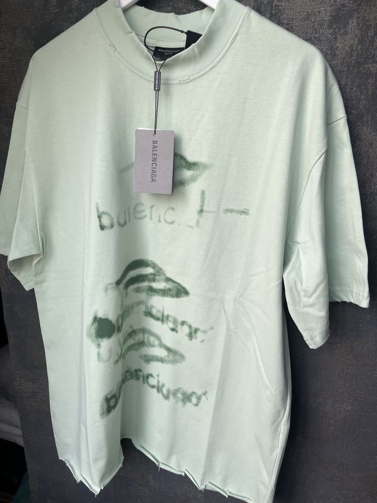 Футболка Balenciaga