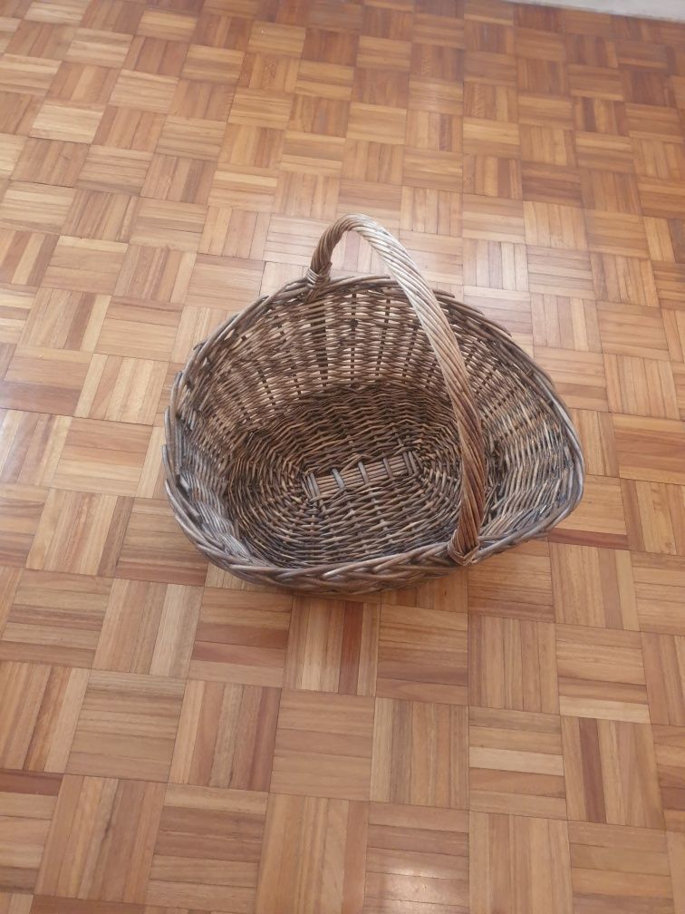 Cesta de verga oval