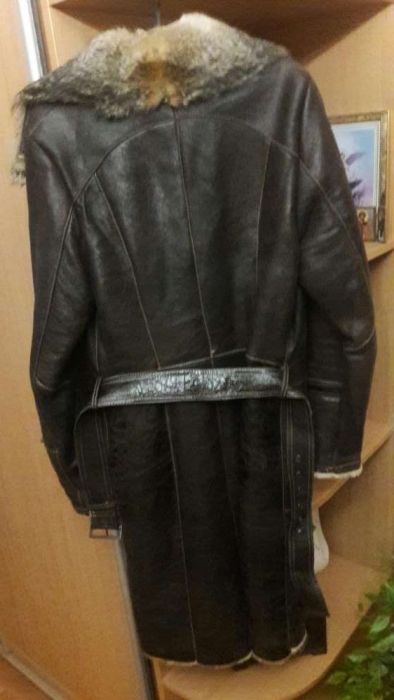 Стильная дубленка, натуральная. Состояние новой. Размер 40-42