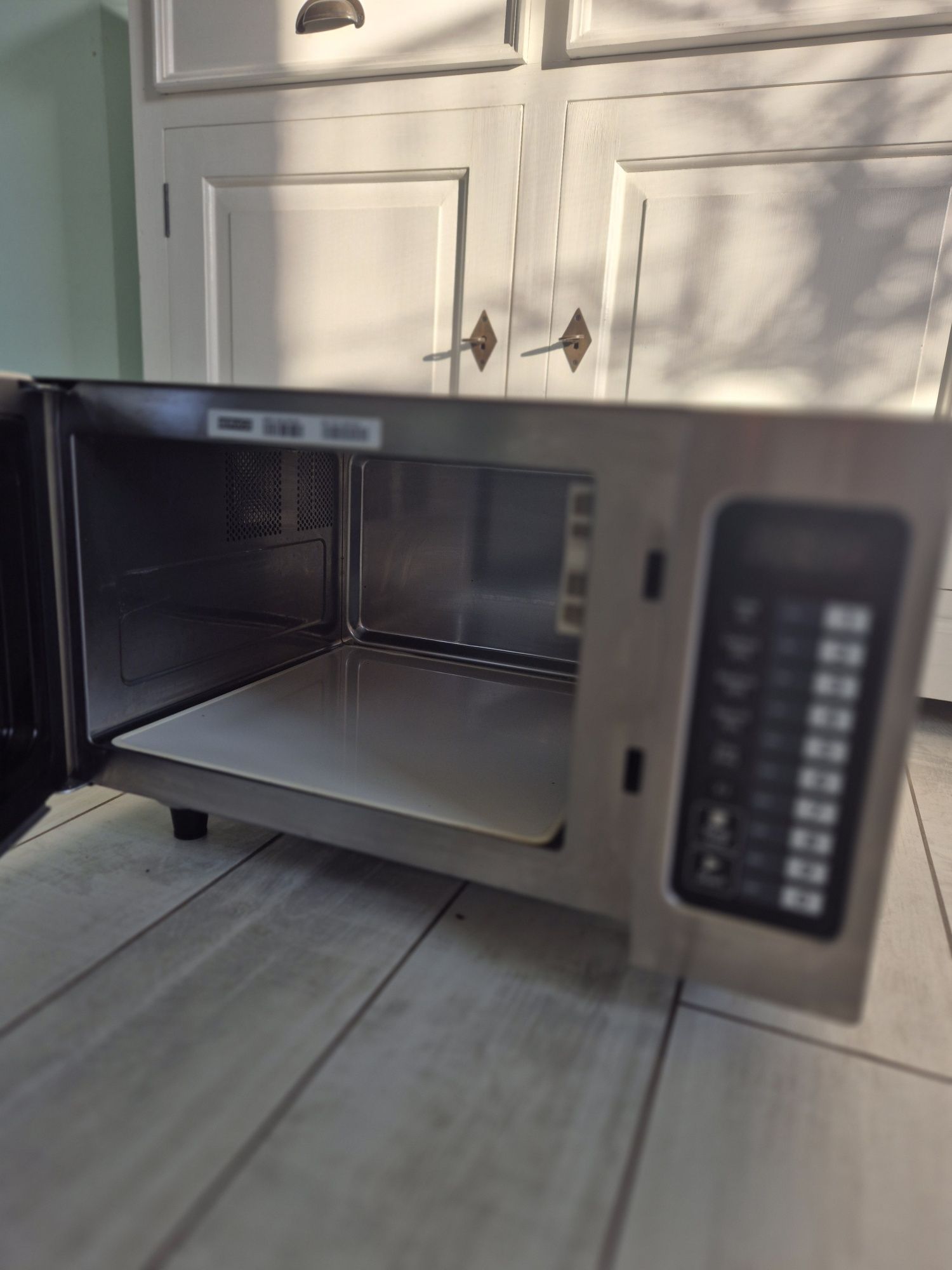 Kuchenka mikrofalowa whirpool pro 25 IX