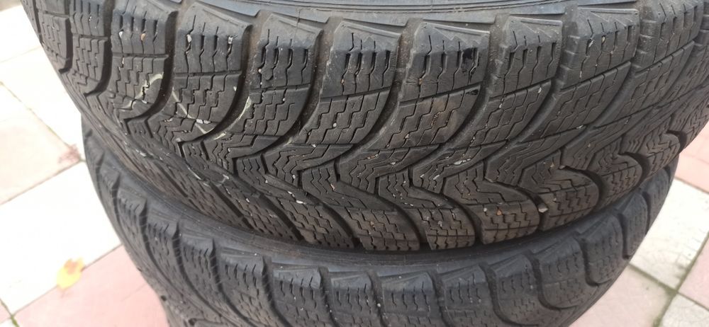 Продам зимние шины Premiorri
215/65r16 98T