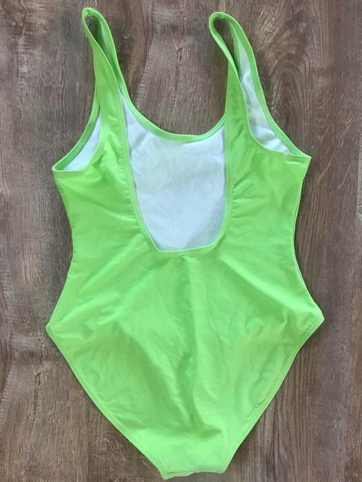 Jednoczęściowy strój kąpielowy