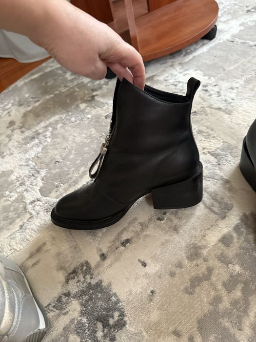 Жіночі осінні ботинки