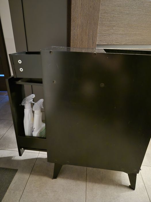 Szafka łazienkowa wąska boczna kolor czarny