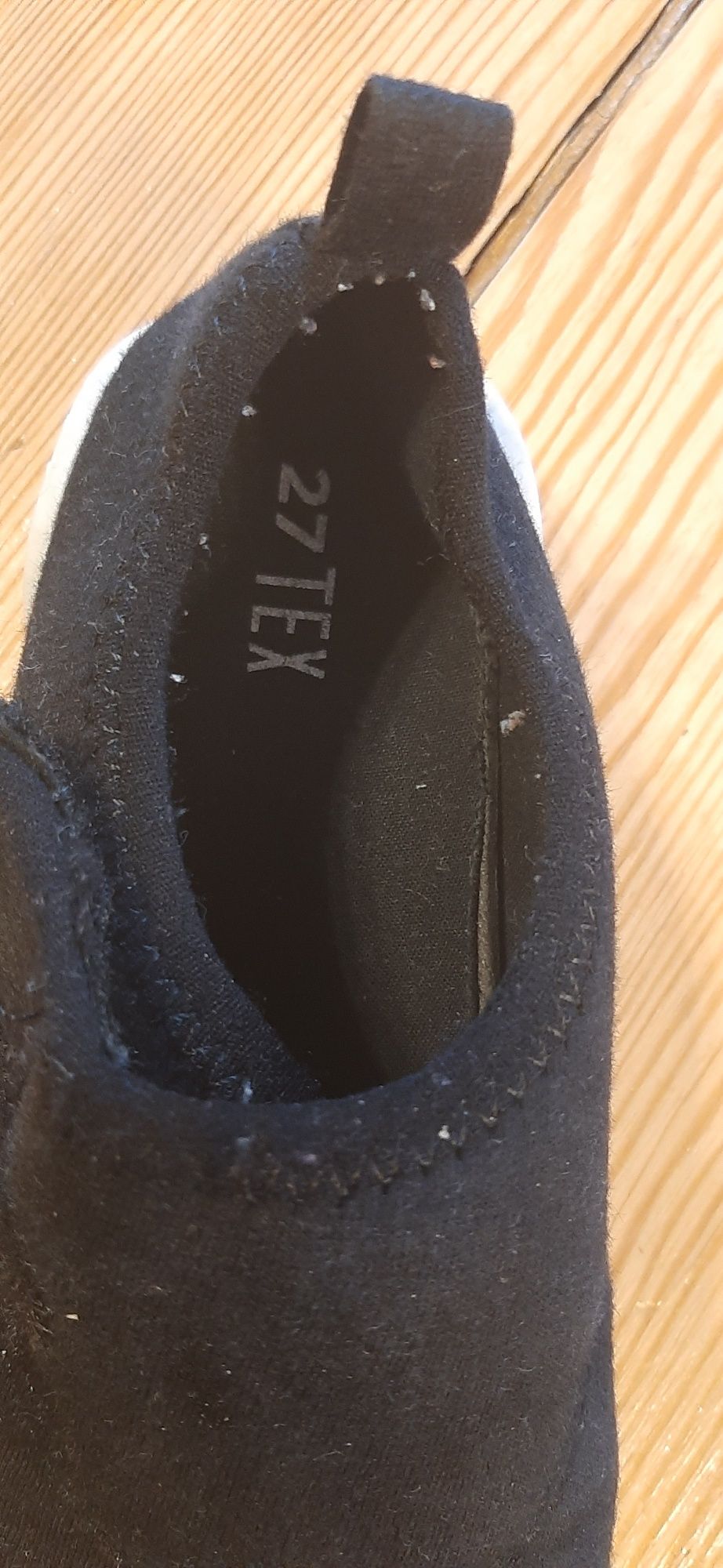 Buty rozm. 27 zapinane na rzep