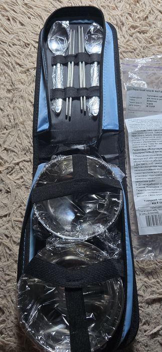 Набір посуду для пікніка або інших цілей