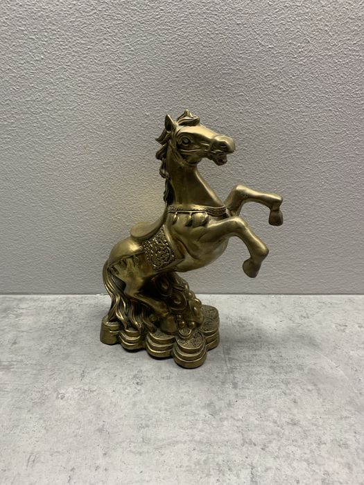 Stara antyczna figurka konia z brązu