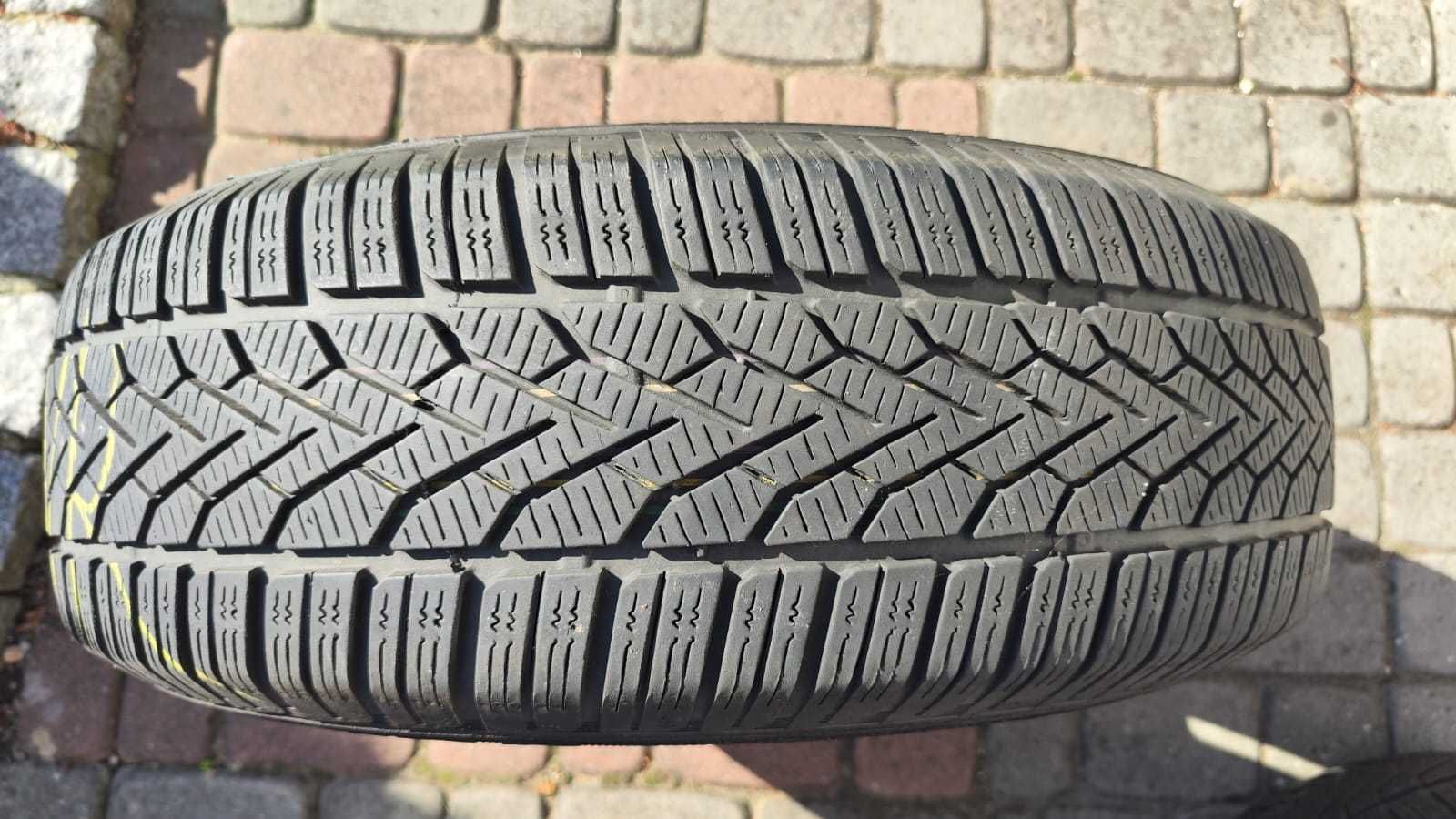 Komplet zimowych opon 4 x 215/70 R16T Semperit Speed-grip 2 DOT 2115