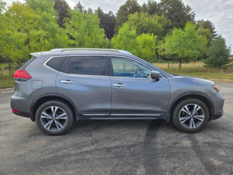 Nissan Rogue SL      2017