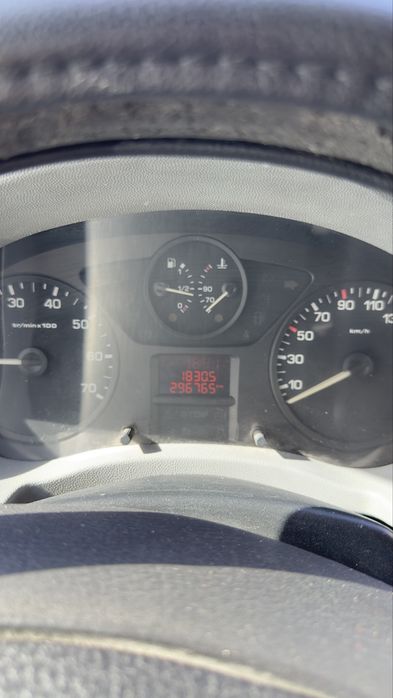 Peugeot expert 2009, 298.000km, peneus 90%, revisão feita