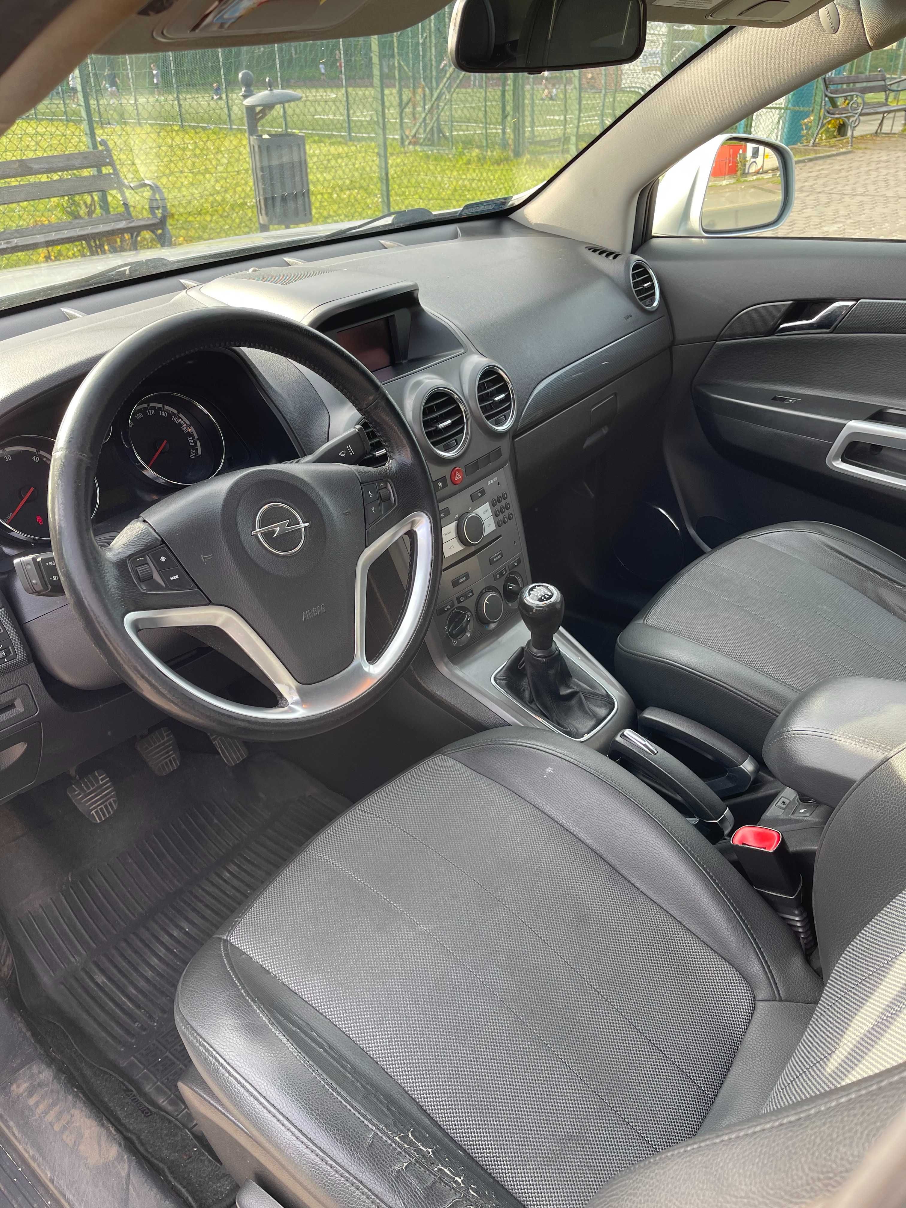 Opel Antara 2.0 CDTI 4x4, Hak