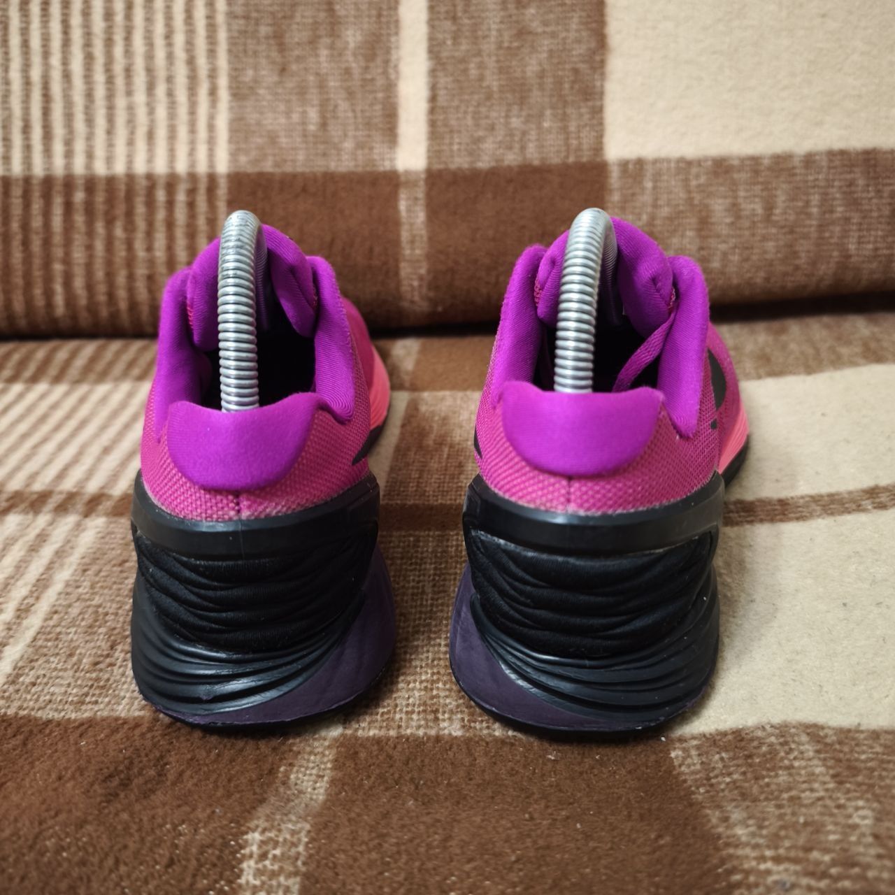 Оригінальні жіночі спортивні кросівки Nike 39р