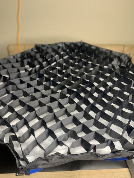 2 софт-бокси Amaran Octa Dome 90