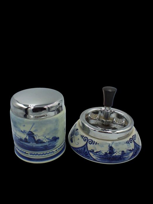 Pojemnik na papierosy i popielniczka delft sygnowane b121638