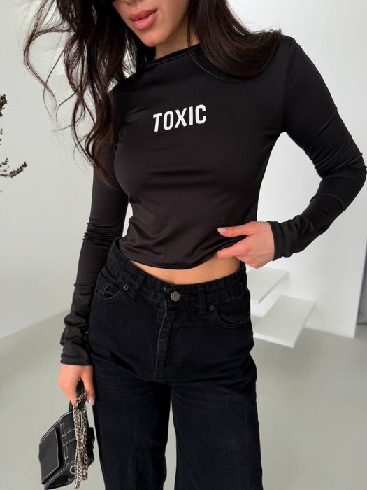 Жіночий логнслів Toxic