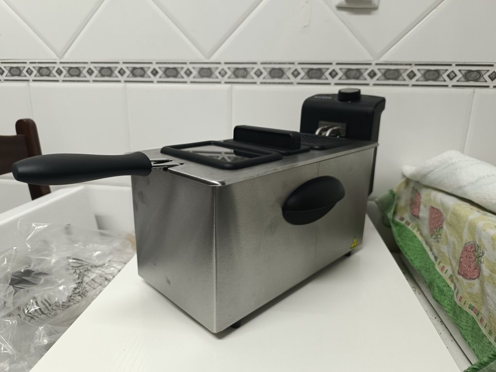 Fritadeira BECKEN usada 2X com garantia