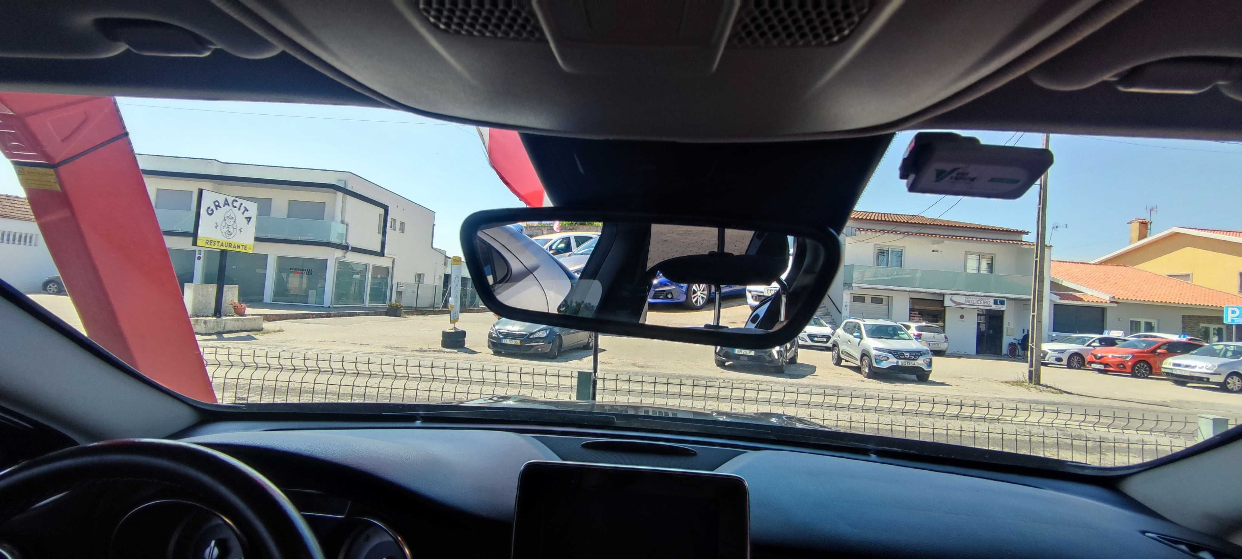 Mercedes Benz GLA 2.2 D 4 Matic como novo