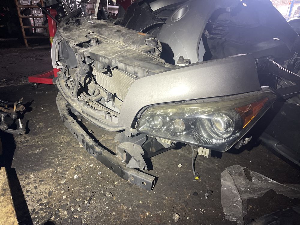 Морда  Infiniti QX56 2010-14 можно по отдельности