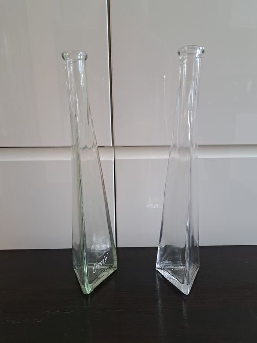 Ozdobne butelki szklane wazony