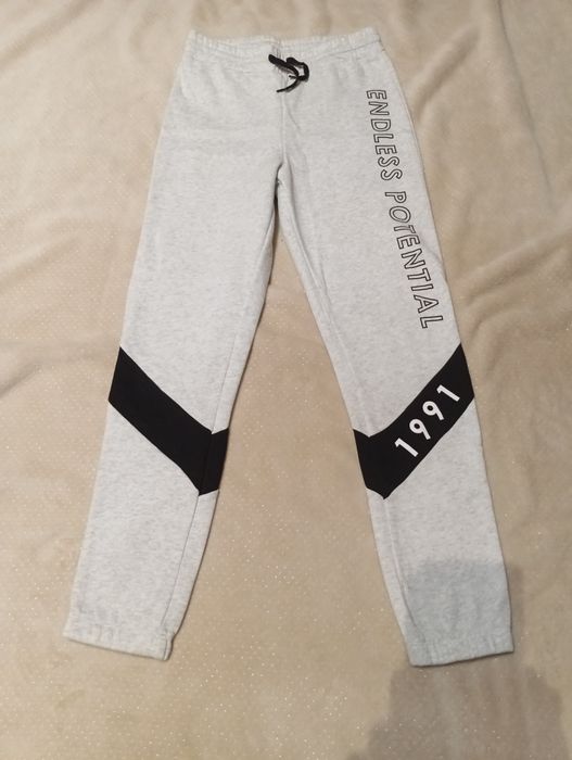 Spodnie dresowe dziewczęce h&m 152