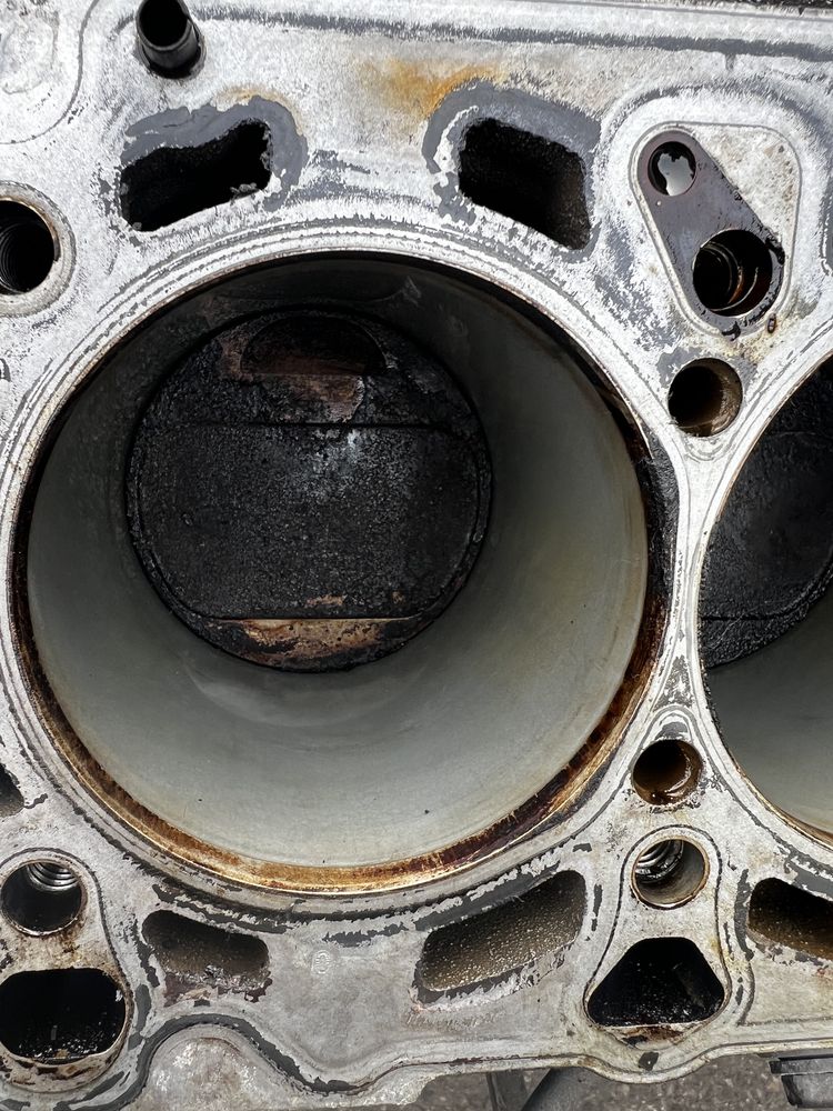 Silnik dół audi a8 d2 a6 c5 4.2 v8 AQF