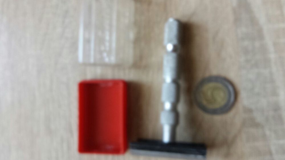 Turystyczna maszynka do golenia