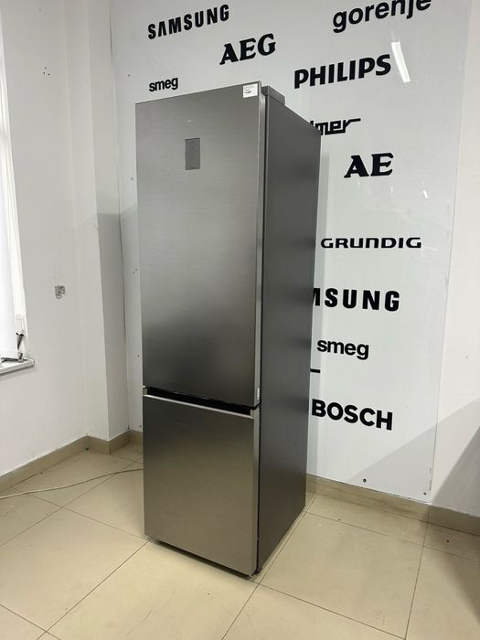 Холодильник Samsung новий RB38C776CS9