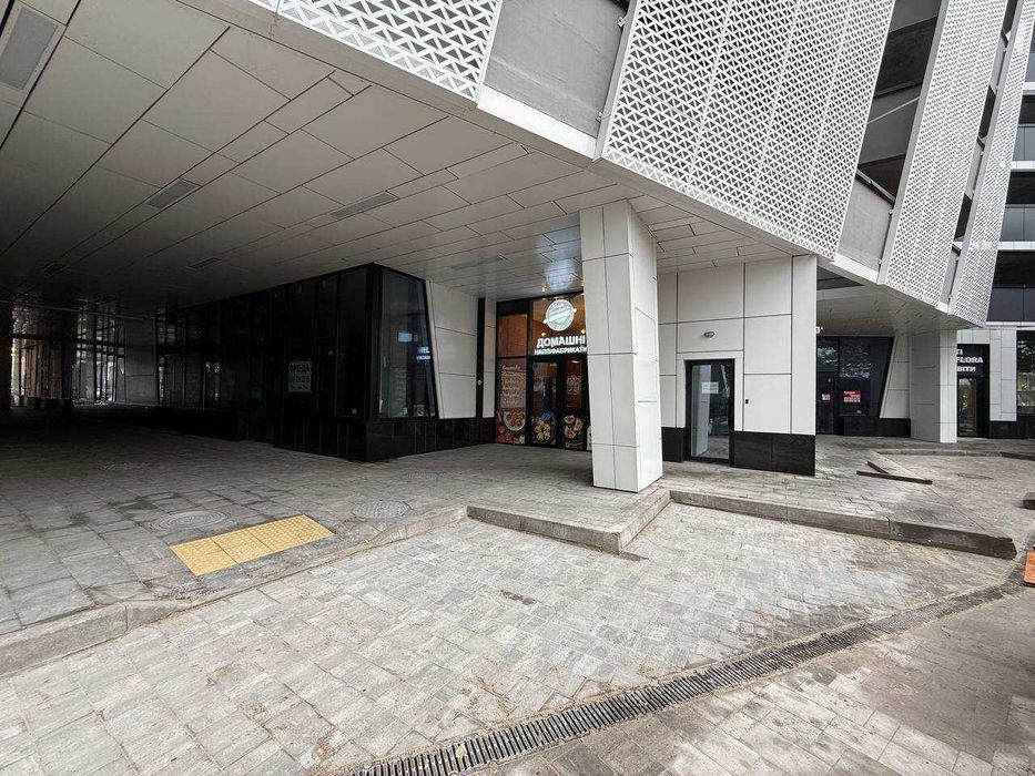 Оренда магазину 59 кв. м проспект Берестейський жк Манхеттен