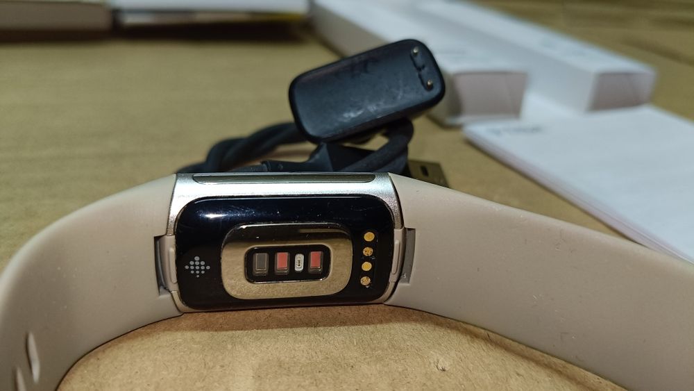 Smartband fitbit charge 5