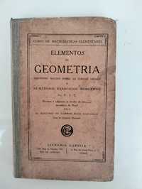 Antigo livro Elementos de Geometria