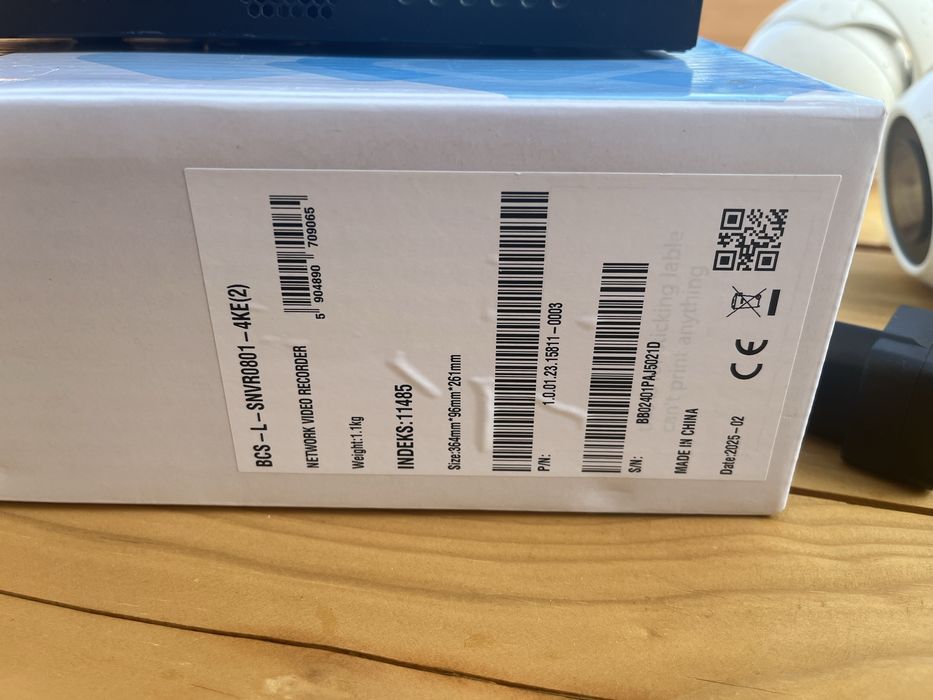 Zestaw kamer(4),rejestrator i switch