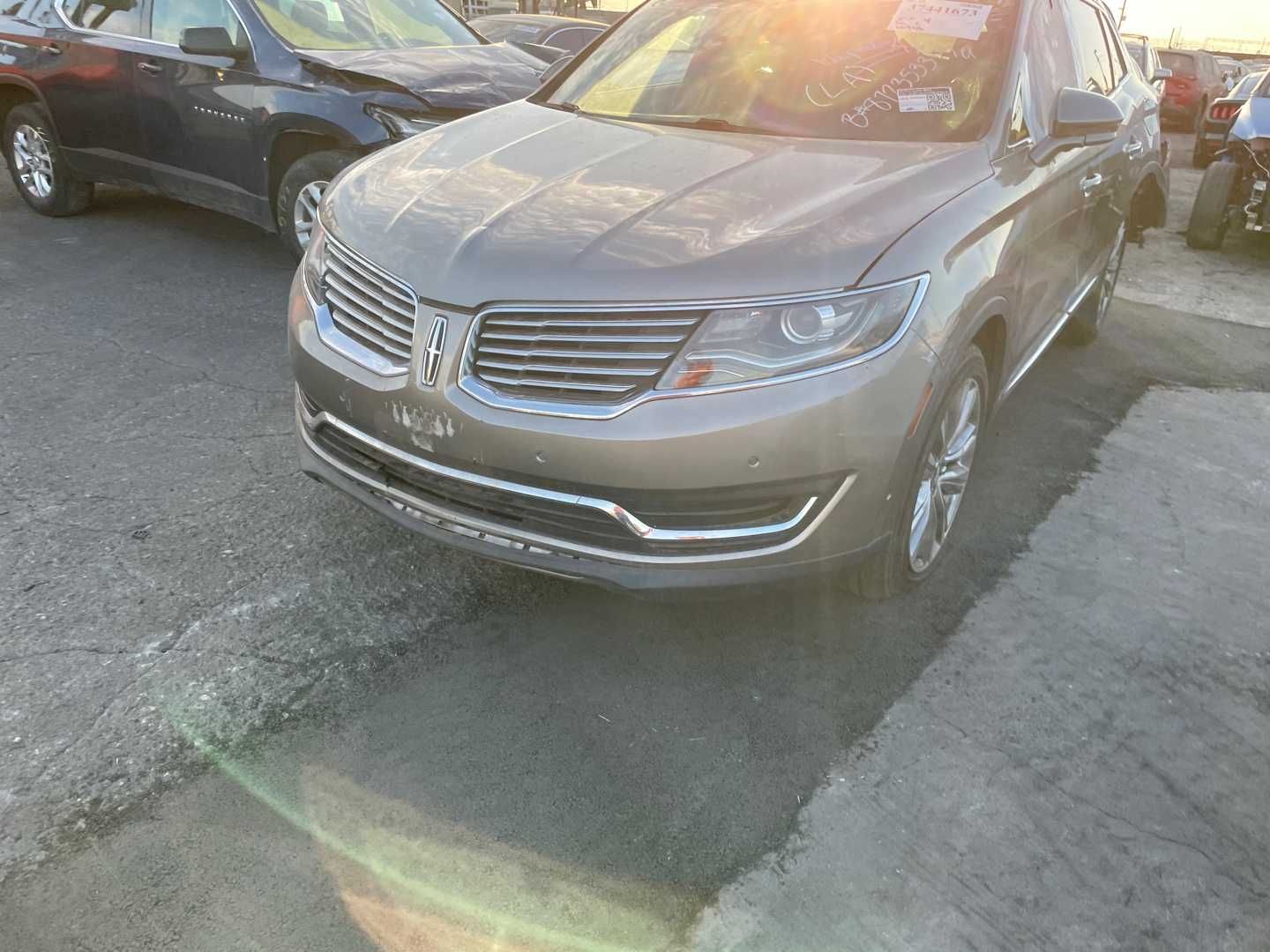2016 Lincoln MKX, Reserve