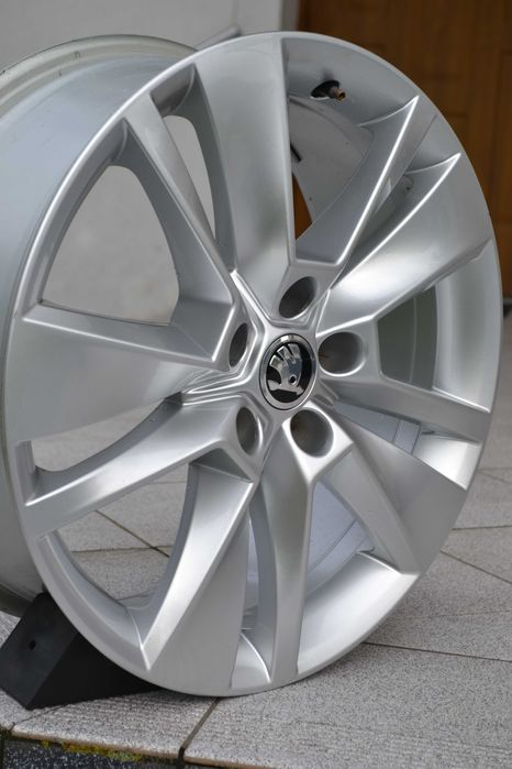 Alufelgi 5x112 Skoda 18 Cali Oryginalne stan bardzo dobry