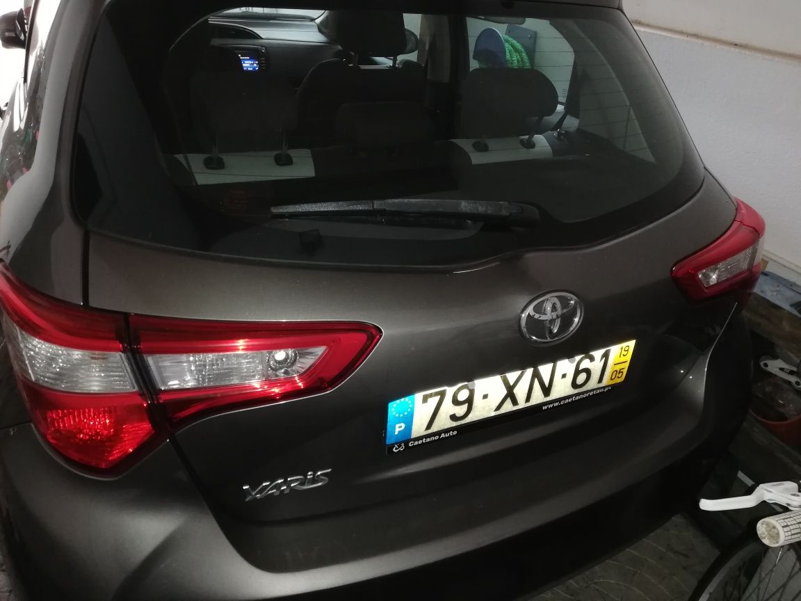 Vendo carro Toyota Yaris 2019