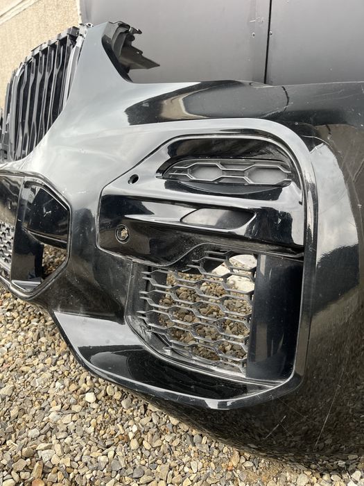Продам половинку бампера BMW x5 g05 g05 решітка ноздрі
