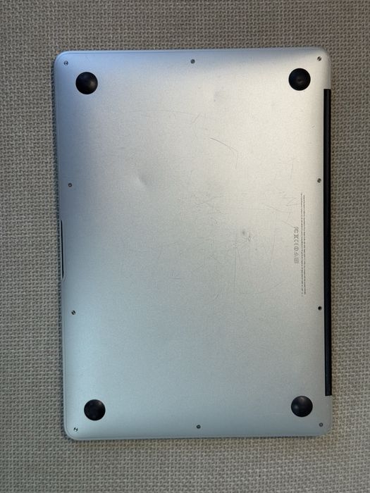 Apple MacBook Air 13" 2013 i5/4gb/256gb Silver