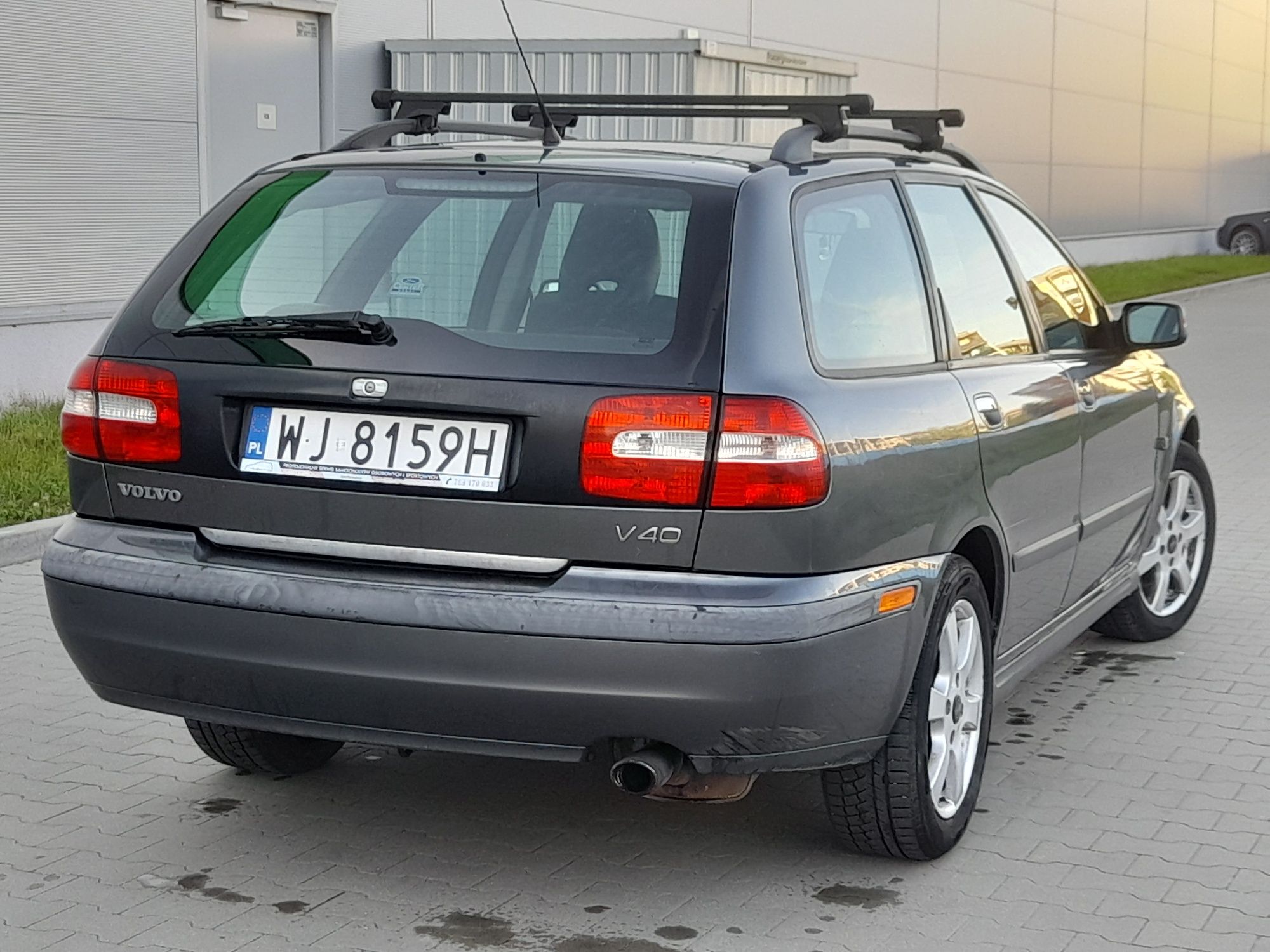 Volvo V40 FL 2002r. 1.8 Benz.