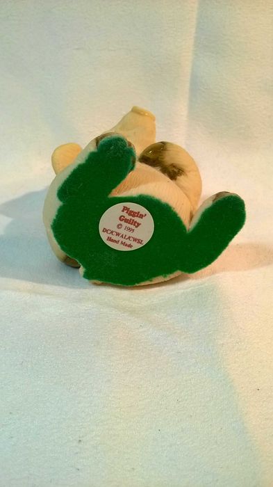 Świnka Piggin z marchewką 1995 Figurka