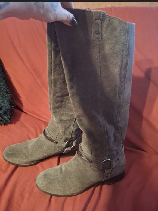 Чоботи з натуральної замші