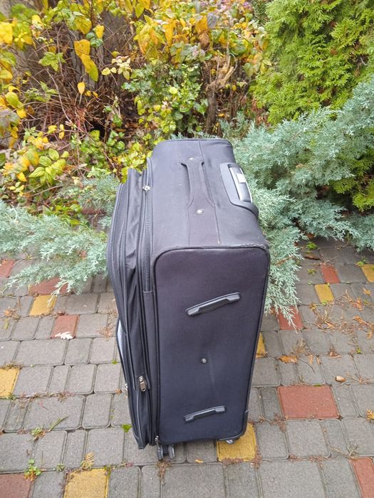 Чемодан большой 72*48*35 б у