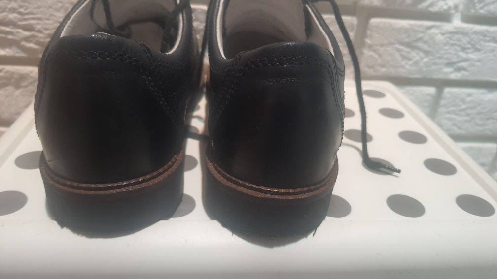 BARTEK buty wizytowe r.39