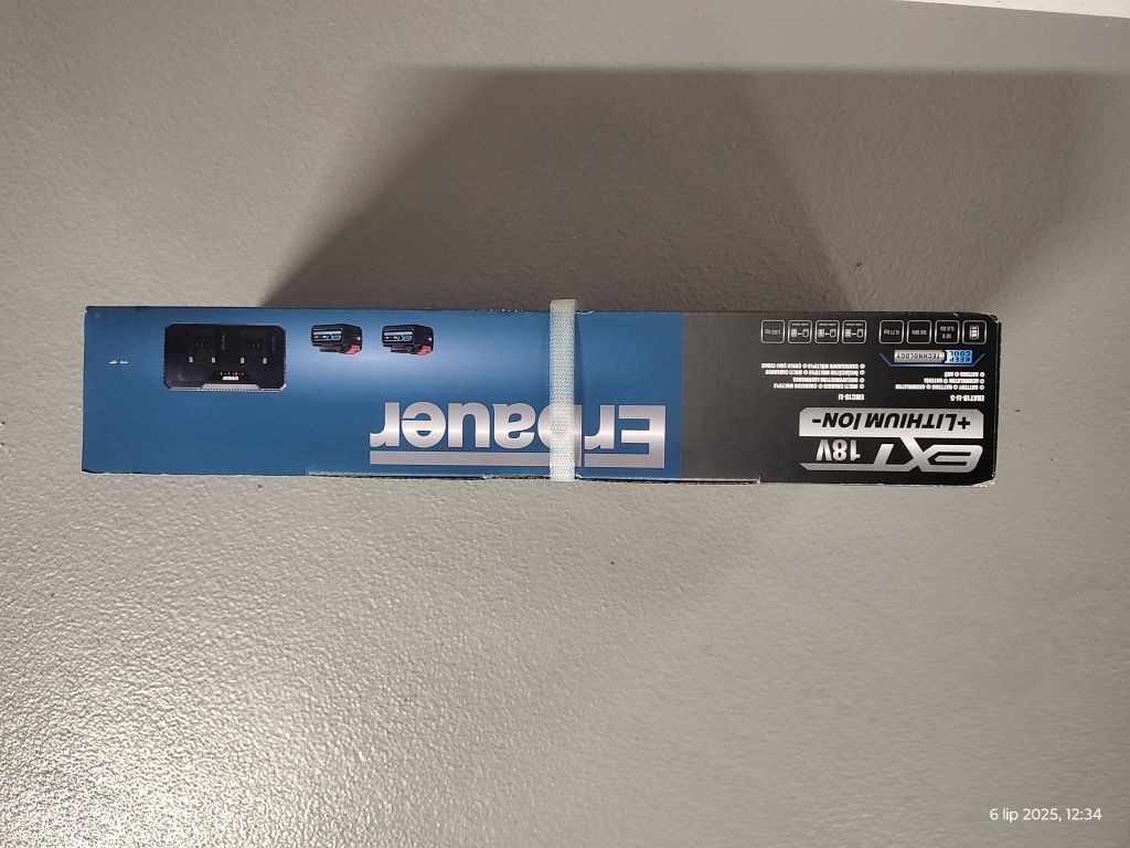 Akumulator Erbauer 2 x 5 Ah z ładowarką